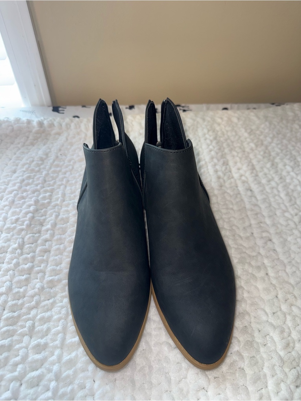 SHEIN Black Pointed Ankle Booties with Tan Sole
